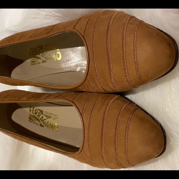 Salvatore Ferragamo Suede striped Pump Heels - Picture 2 of 9